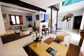 La Casa de la Luz. ArtistHome Almodovar Del Rio